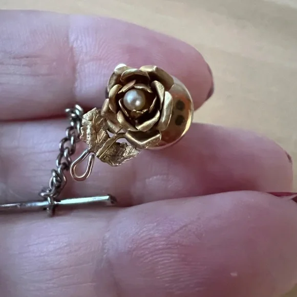 VINTAGE SOLID 14K YELLOW GOLD ROSE FLOWER PEARL TIE LAPEL PIN RARE UNUSUAL